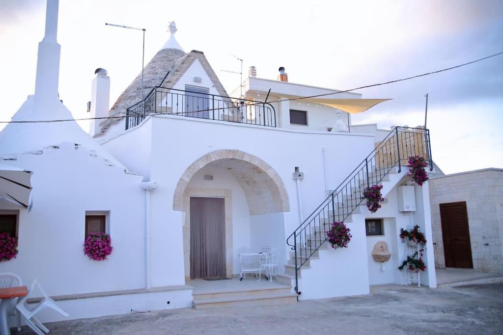 Valle D'Itria Trullo Sovrano Sul Monte Cisternino Εξωτερικό φωτογραφία