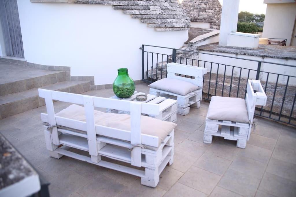 Valle D'Itria Trullo Sovrano Sul Monte Cisternino Εξωτερικό φωτογραφία